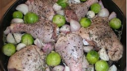 Recepta de cuina de Cols de Brussel·les amb castanyes i pollastre, al forn